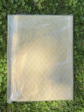 Luxury 20x30in Gold Metallic Holiday Bulk Tissue Paper 240 Pieces, Xmas, NWT